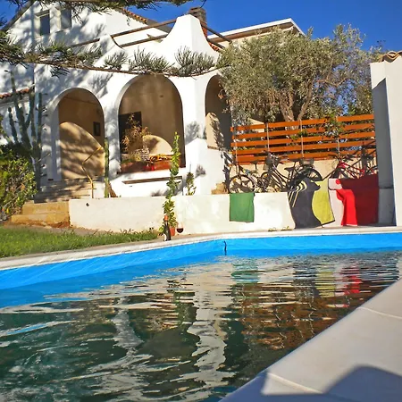 Buenaonda Bed & Breakfast 3*